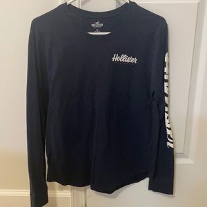 NWOT Hollister long-sleeved navy tee size XS
